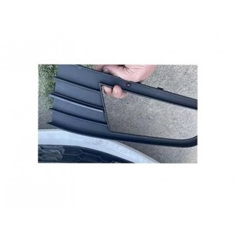 Решітка пластикові AS07353925 на SKODA OCTAVIA (A7) 2013-2017