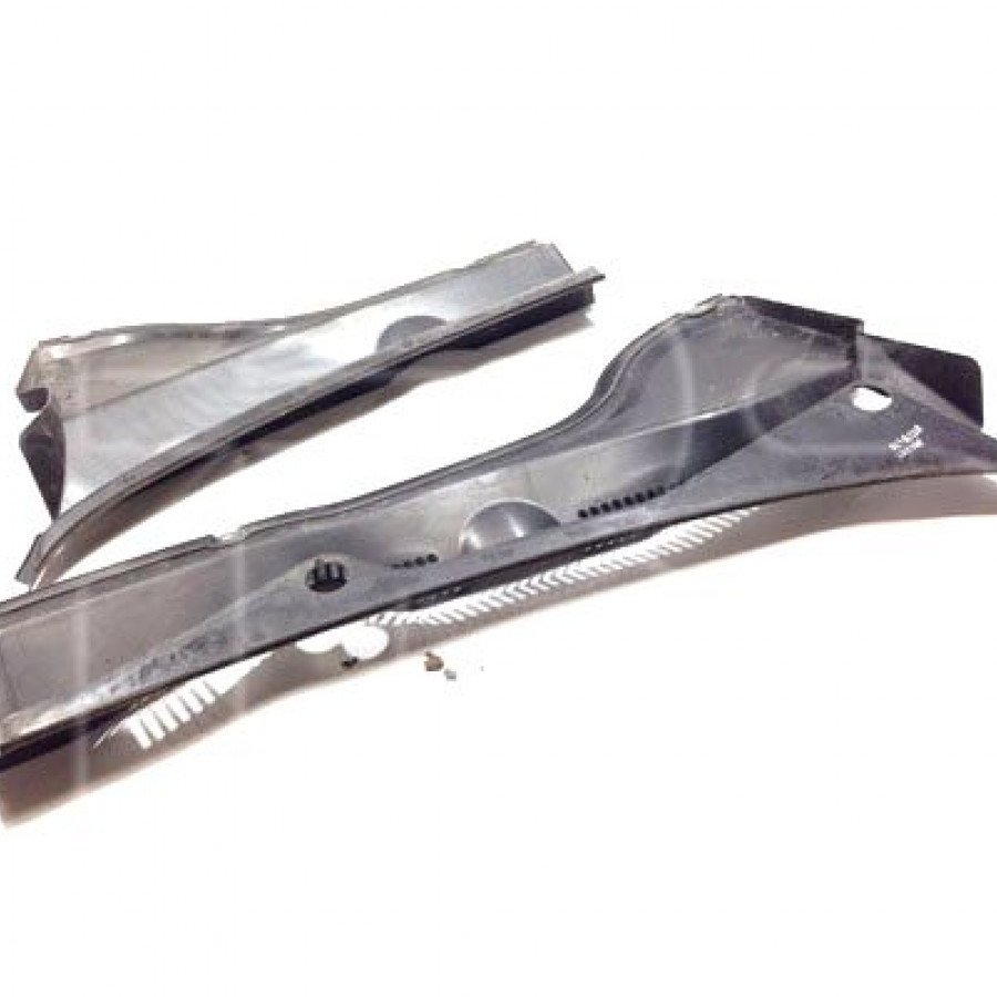 Решетка Воздухозаборника Перед Лобовым Стеклом (Жабо) Лев. +Прав. AS07326615 на VOLKSWAGEN PASSAT (B6) 2005-2010